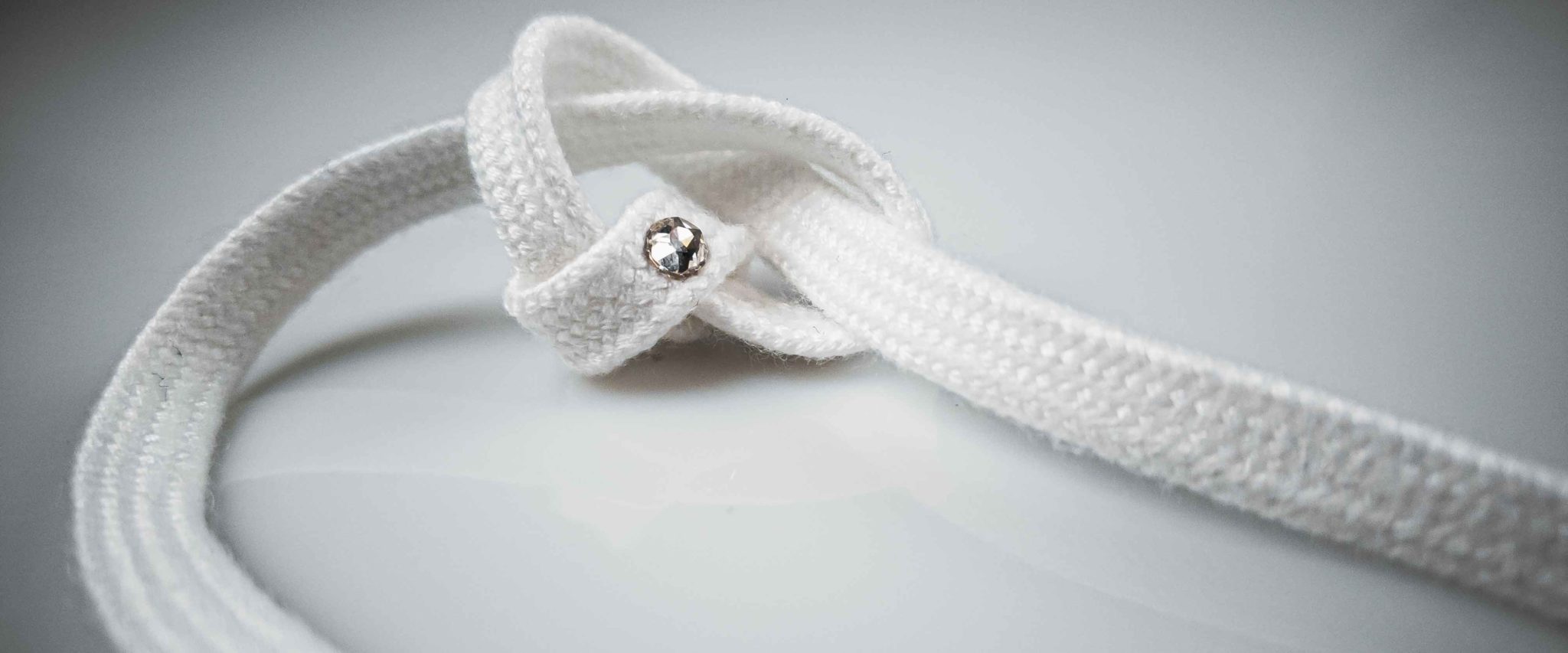 EDEA Laces Crystal - Image 2