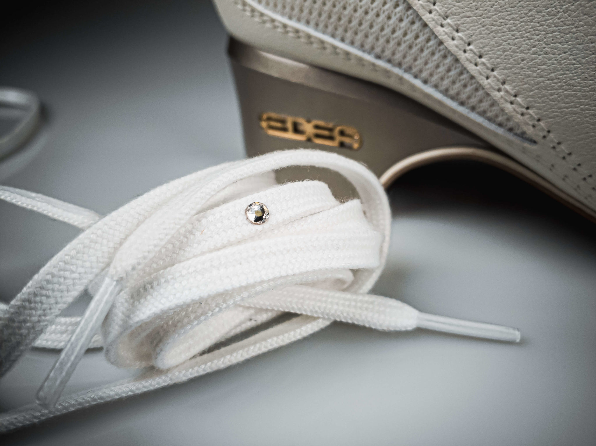 EDEA Laces Crystal